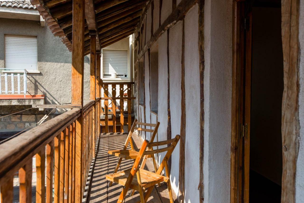 Villa La Chova à Piedralaves Extérieur photo